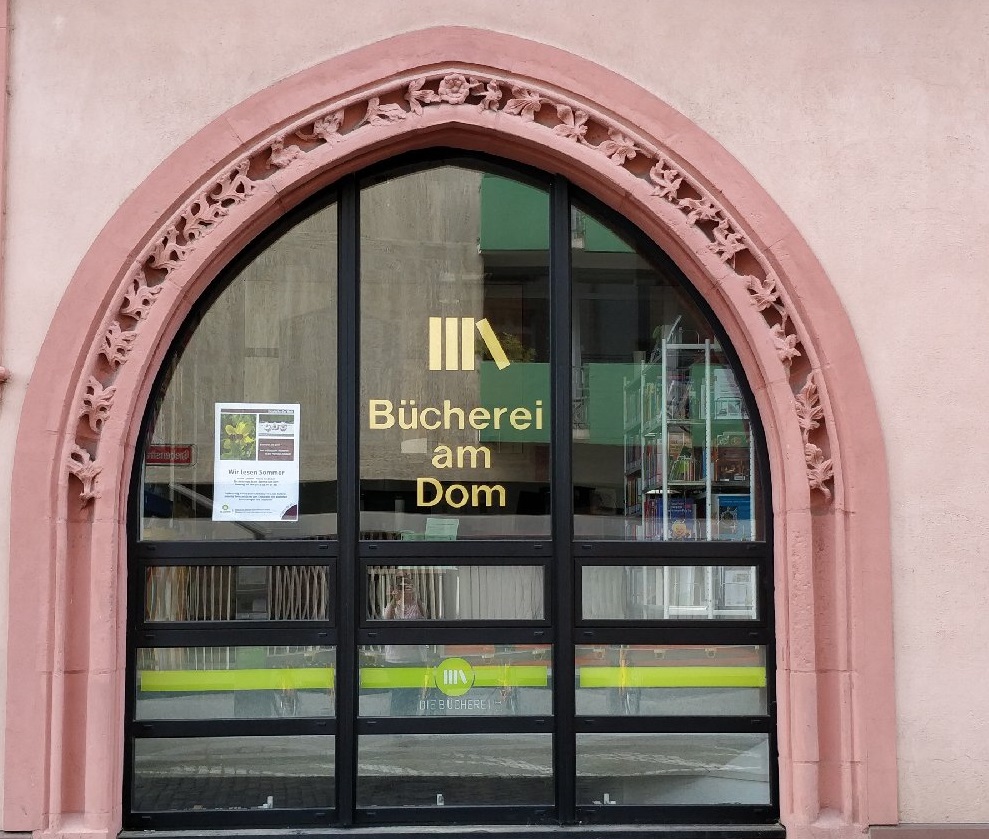 Fenster der Bücherei am Dom (c) Fachstelle Mainz