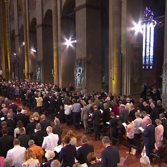 Bischofsweihe von Prof. Kohlgraf (c) SWR Bischofsweihe von Prof. Kohlgraf (c) SWR