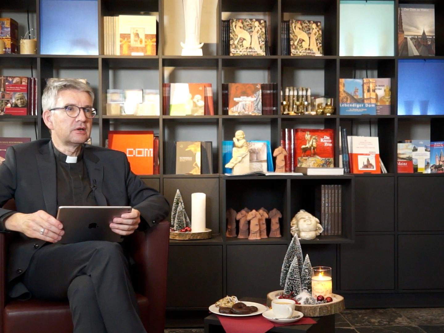 Bischof Kohlgraf spricht zum Advent 2021 (c) Bistum Mainz | AEmmel