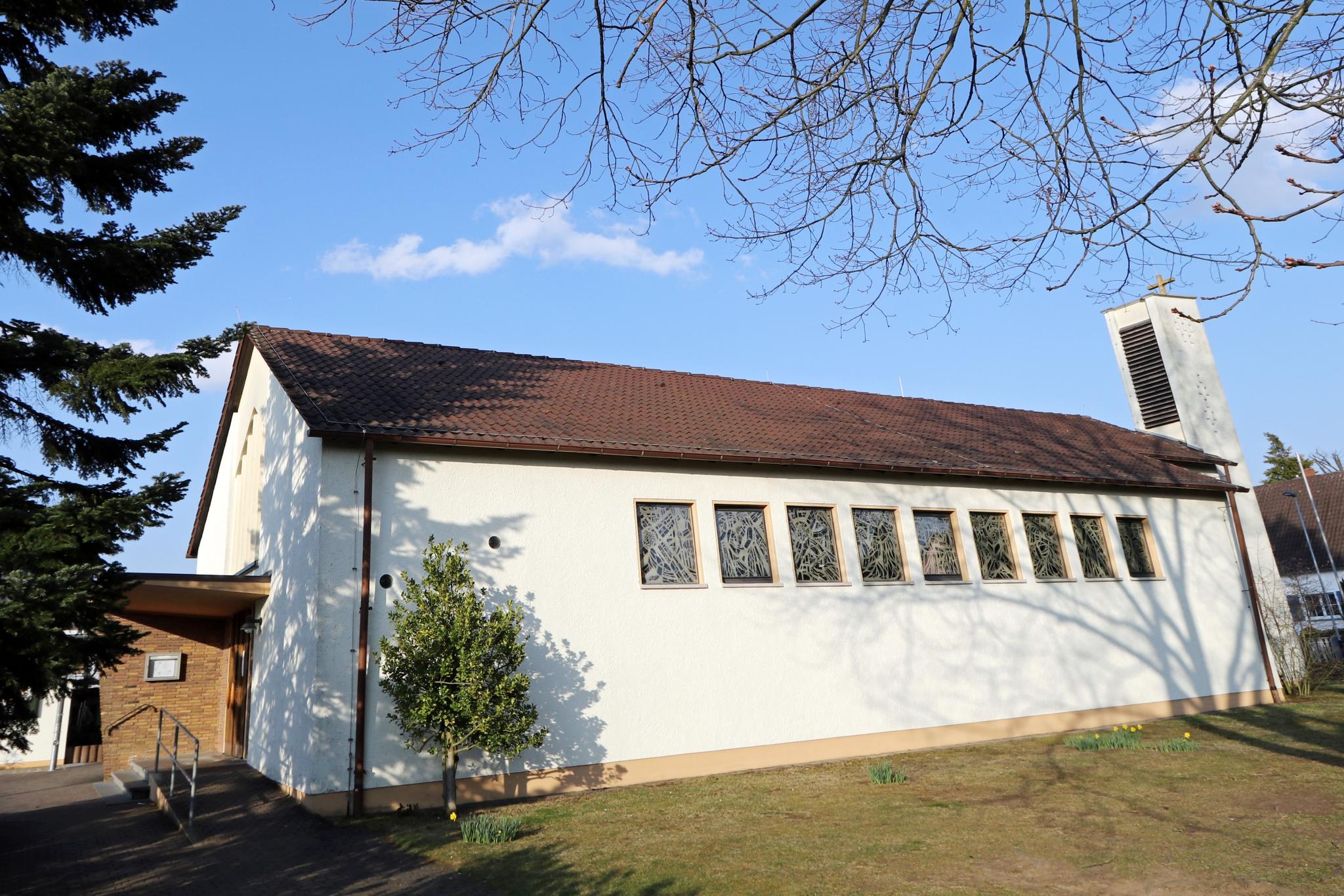 Zum Heiligen Kreuz Neu-Isenburg