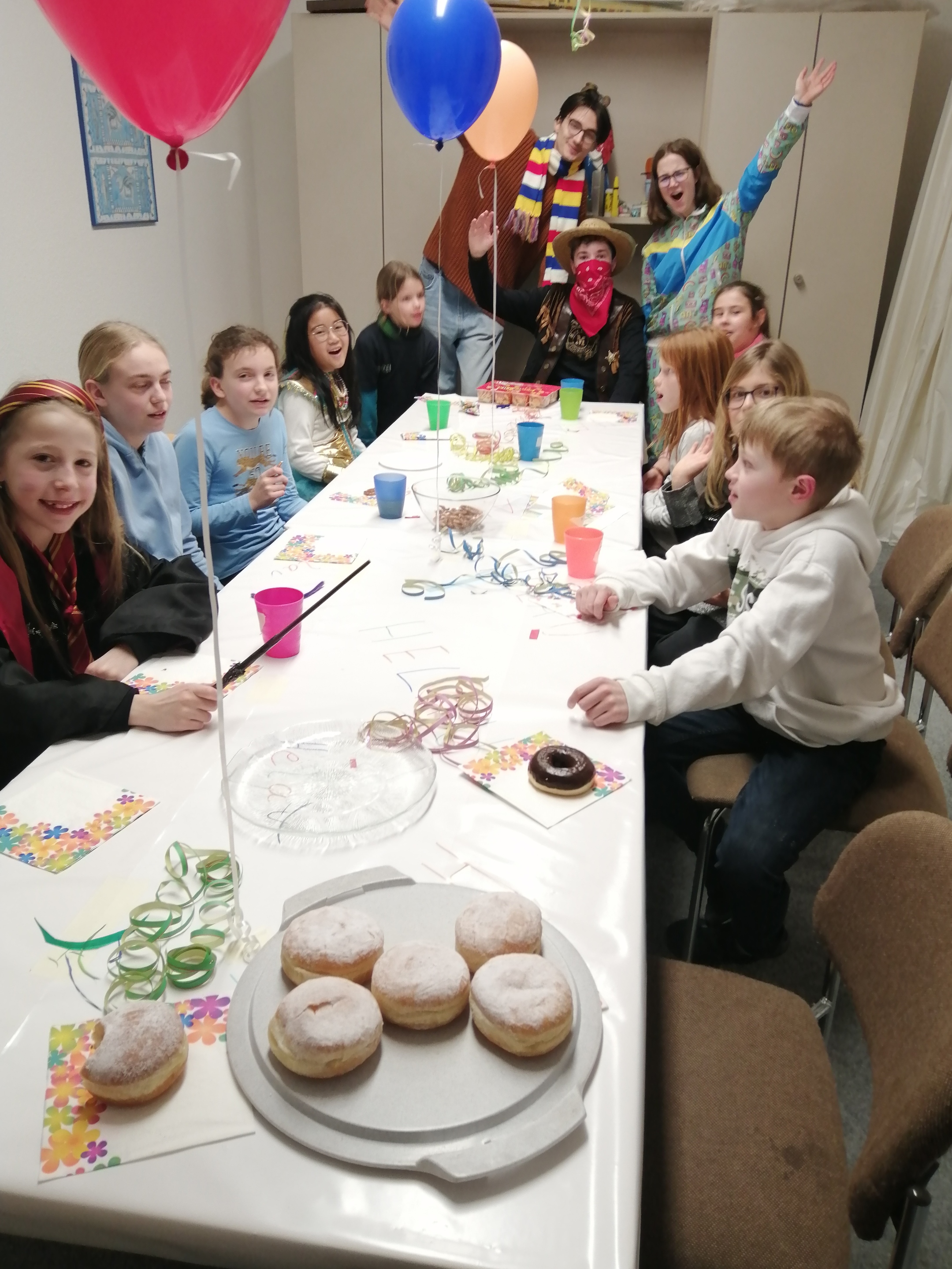 Fastnacht 10.02.2026 Minis Stärkung in gemütlicher Runde