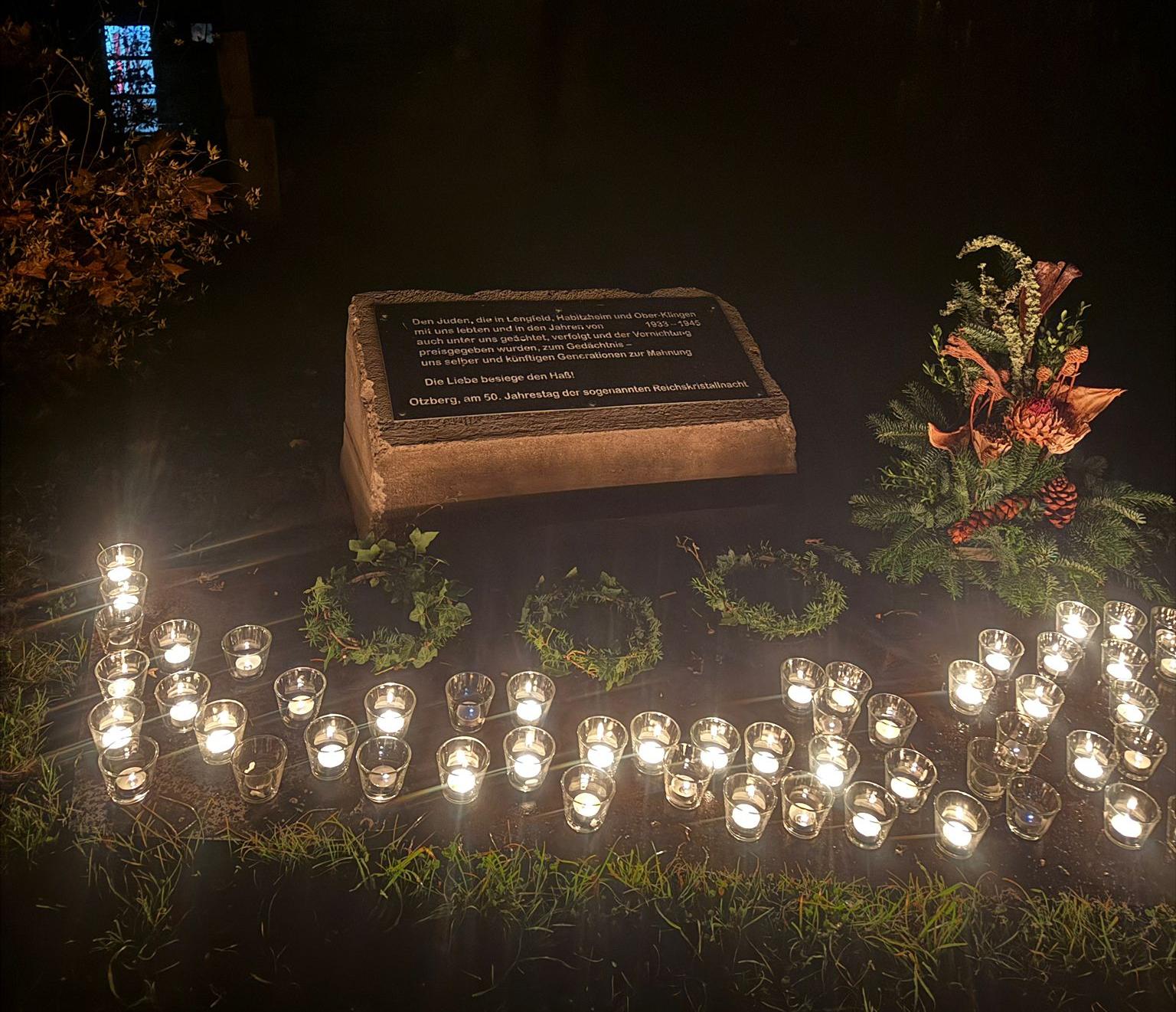 kerzen kranz mahnmal hoch