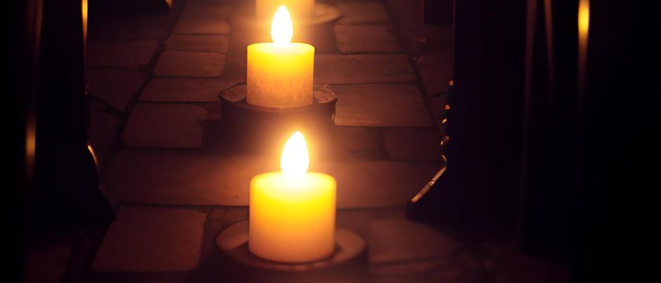 kerzen1_by_Christian-Schmitt_Supermachine (c) Christian Schmitt, pfarrbriefservice.de