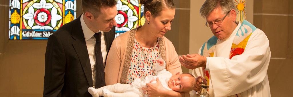 Taufe (c) Bistum Mainz Taufe (c) Bistum Mainz