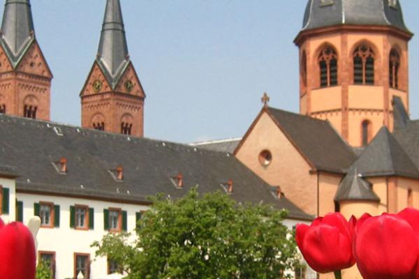 Basilika und Kloster Basilika und Kloster
