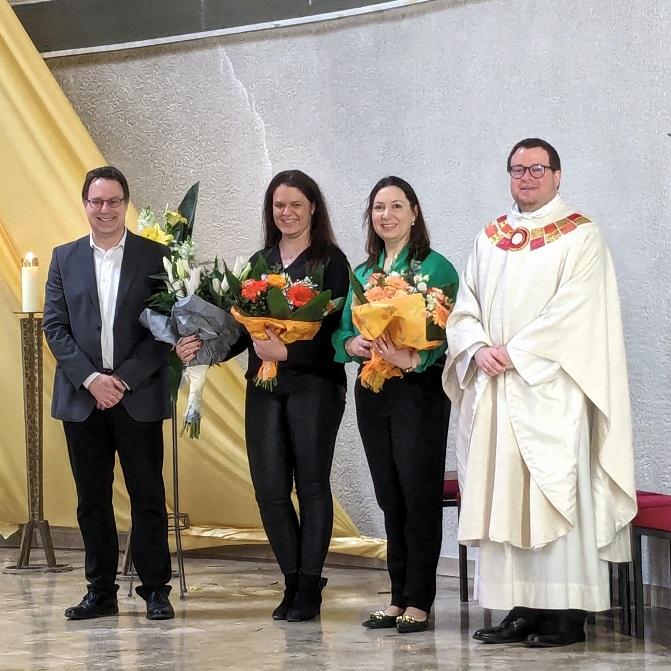 Regionalreferent G. König, Sekretärinnen C. Schley und M. De Lara Hache, Pfarrer K. Wornath