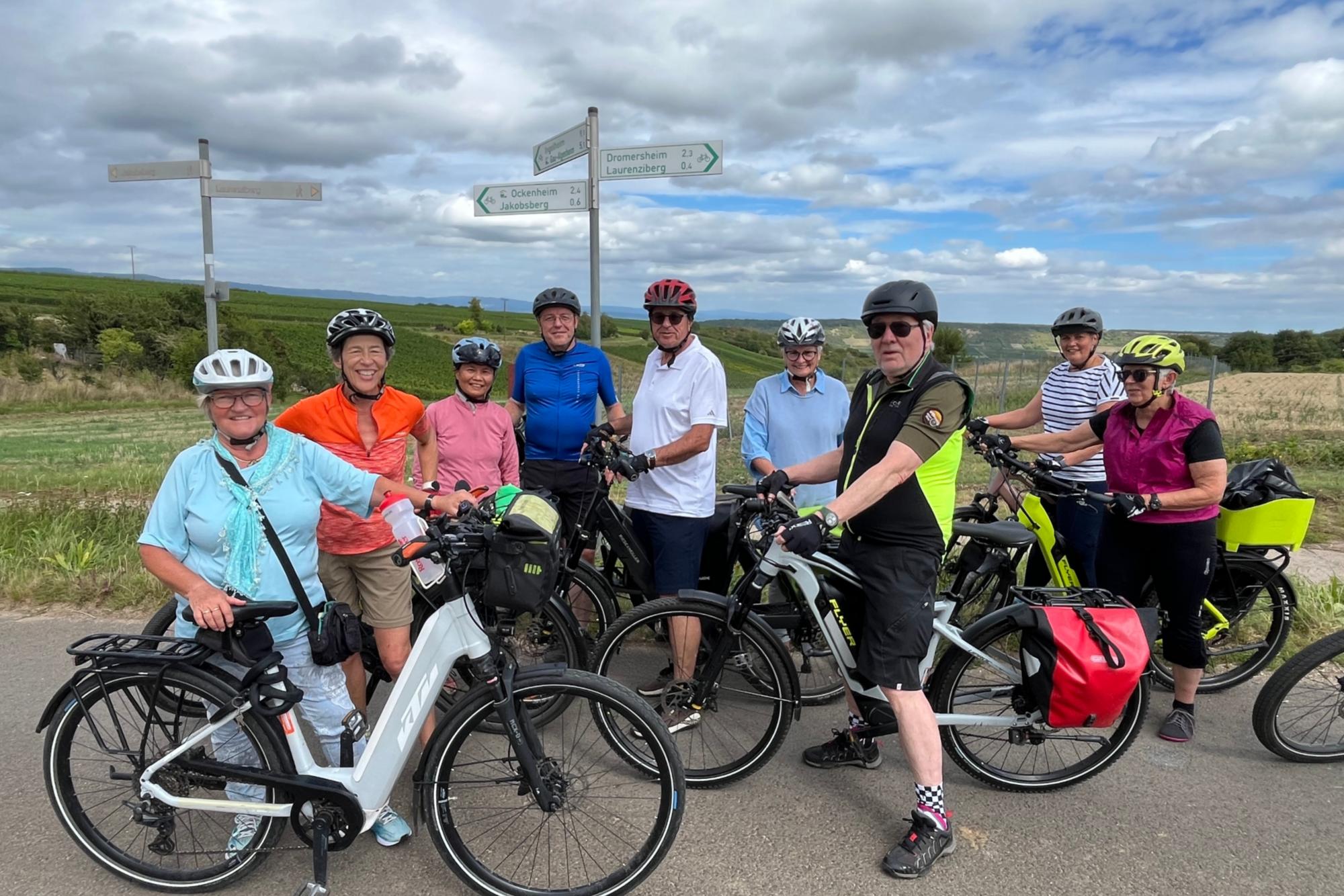 Fahrradpilger auf dem Weg zur Familienwallfahrt auf dem Jakobsberg